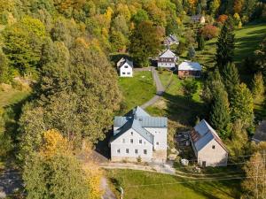 Prodej ubytování, Mníšek, V Koutě, 2070 m2