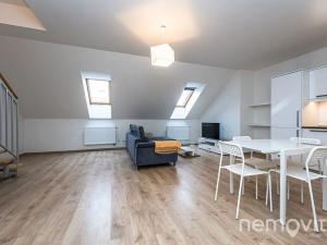 Pronájem bytu 2+kk, Praha - Holešovice, Bubenská, 84 m2