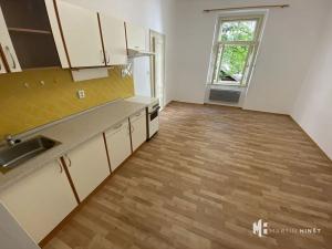 Pronájem bytu 1+kk, Praha - Vršovice, Orelská, 26 m2