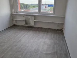 Pronájem bytu 2+kk, Kladno, Na růžovém poli, 40 m2