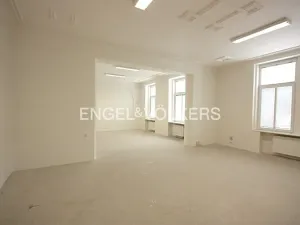 Pronájem ordinace, Praha - Libeň, Sokolovská, 1500 m2