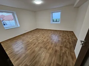 Pronájem bytu 3+kk, Dobříč, 79 m2