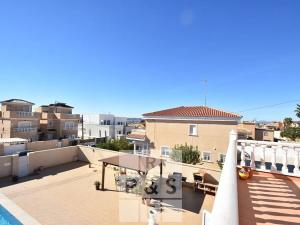 Prodej rodinného domu, Torrevieja, Španělsko, Calle Meridiano, 232 m2