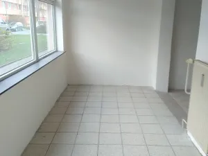 Pronájem obchodního prostoru, Kladno, Italská, 54 m2