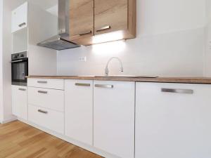 Pronájem bytu 2+kk, Praha - Záběhlice, Záběhlická, 67 m2