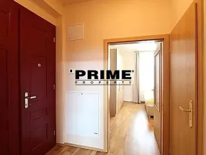 Pronájem bytu 2+kk, Praha - Vinohrady, Na Kozačce, 42 m2