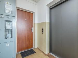 Prodej bytu 2+kk, Praha - Kobylisy, Hrubého, 45 m2