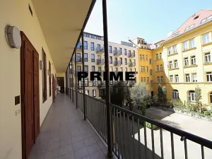 Pronájem kanceláře, Praha - Smíchov, Štefánikova, 83 m2