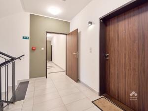 Pronájem bytu 1+kk, Praha - Horní Měcholupy, Nad přehradou, 54 m2