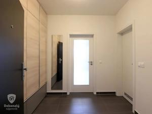 Pronájem bytu 1+kk, Praha - Letňany, Škrábkových, 34 m2