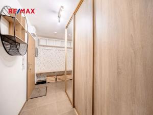 Prodej bytu 2+kk, Hostivice, Pšeničná, 53 m2