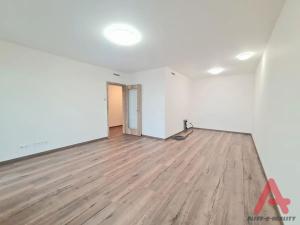 Pronájem bytu 2+kk, Praha - Vysočany, Kolbenova, 60 m2