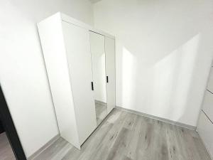 Pronájem bytu 2+kk, Praha - Strašnice, Nad olšinami, 50 m2