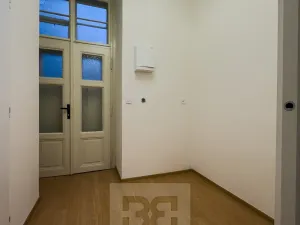 Pronájem bytu 2+1, Praha - Žižkov, Seifertova, 57 m2