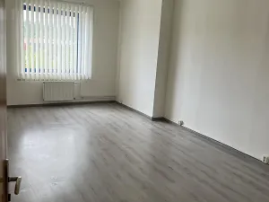 Pronájem kanceláře, Třebíč, Komenského nám., 26 m2