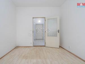 Prodej bytu 2+kk, Praha - Kyje, Pelušková, 42 m2