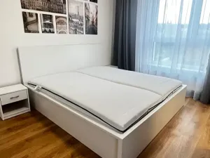 Pronájem bytu 2+kk, Praha - Vysočany, Oktábcových, 60 m2