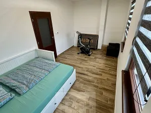 Pronájem rodinného domu, Králův Dvůr, Větrná, 94 m2