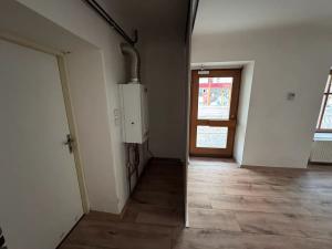 Pronájem obchodního prostoru, Jeseník, Masarykovo nám., 28 m2