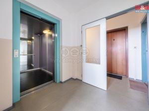 Pronájem bytu 2+kk, Praha - Bohnice, Zelenohorská, 43 m2