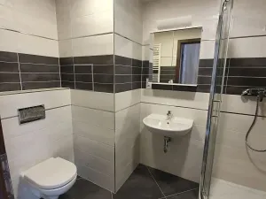 Pronájem bytu 1+kk, Praha - Horní Měcholupy, Mantovská, 31 m2