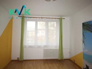 Pronájem bytu 2+kk, Karlovy Vary, Jahodová, 41 m2