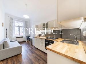 Pronájem bytu 2+kk, Praha - Vinohrady, Vinohradská, 51 m2