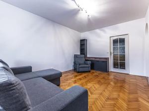 Pronájem bytu 2+1, Praha - Hloubětín, Mochovská, 52 m2