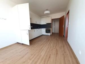 Pronájem bytu 2+kk, Praha - Černý Most, Vašátkova, 40 m2