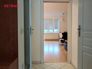 Pronájem bytu 4+kk, Praha - Kyje, Za černým mostem, 82 m2