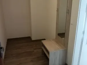 Pronájem bytu 1+kk, Praha - Hloubětín, Za černým mostem, 36 m2