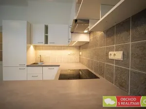 Pronájem bytu 2+kk, Praha - Podolí, Na Zlatnici, 51 m2