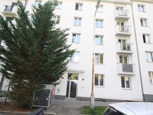 Prodej bytu 2+1, Praha - Vysočany, Poštovská, 61 m2