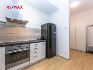 Pronájem bytu 2+kk, Praha - Holešovice, Schnirchova, 46 m2