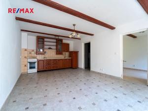 Prodej rodinného domu, Lošany, 250 m2