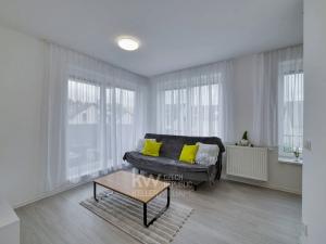 Pronájem bytu 2+kk, Cheb, Na Nivách, 42 m2