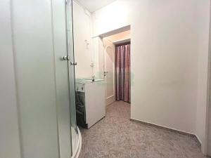 Pronájem bytu 1+kk, Praha - Strašnice, Srbínská, 25 m2