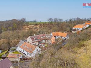 Prodej rodinného domu, Chorušice - Zahájí, 196 m2