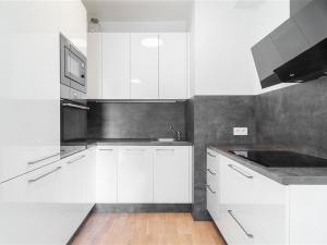 Prodej bytu 2+kk, Praha - Hloubětín, Saarinenova, 49 m2