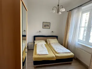 Pronájem bytu 2+kk, Praha - Vinohrady, Šrobárova, 50 m2