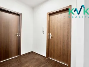 Prodej bytu 2+1, Karlovy Vary, U Trati, 60 m2