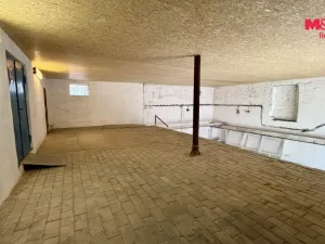 Pronájem skladu, Louny, Říční, 204 m2