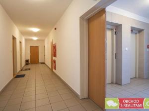 Prodej bytu 1+kk, Praha - Troja, Hnězdenská, 37 m2