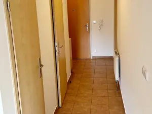 Pronájem bytu 2+kk, Praha - Dolní Chabry, U jízdárny, 48 m2