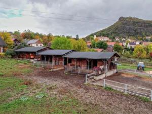 Prodej pozemku, Třebušín, 127000 m2