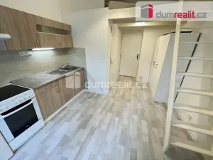 Pronájem bytu 1+kk, Praha - Smíchov, Kmochova, 22 m2