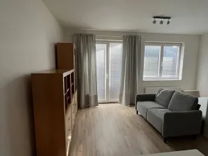 Pronájem bytu 1+kk, Praha - Kyje, Sicherova, 33 m2