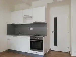 Pronájem bytu 1+kk, Praha - Vokovice, Na dlouhém lánu, 32 m2