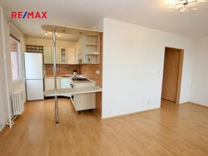 Pronájem bytu 2+kk, Kladno, Benešovská, 63 m2