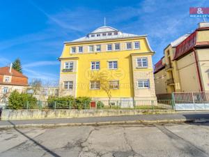 Prodej bytu 2+1, Karlovy Vary - Bohatice, U Trati, 57 m2